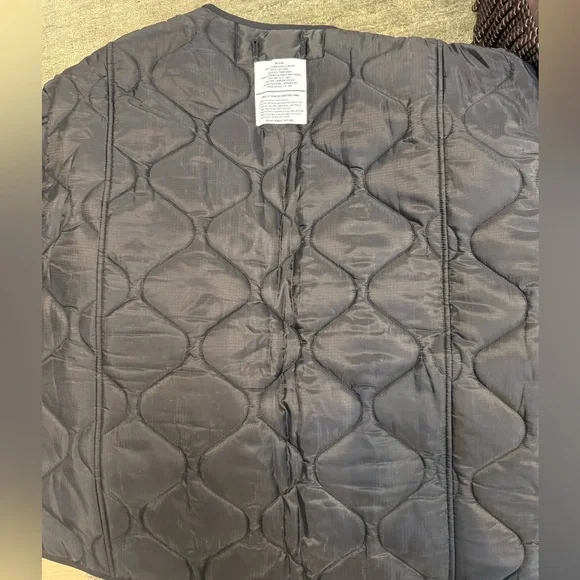 NWT THE FRANKIE SHOP TEDDY QUILTED JACKET - BLACK-PLEASE READ LISTING DETAILS - Picture 7 of 10